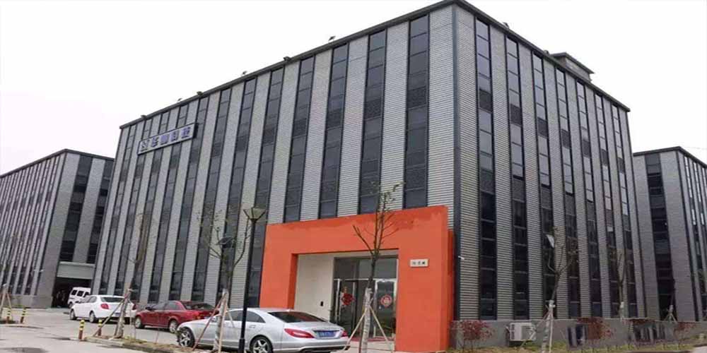 宁夏 ** 石化有限公司用大香蕉视频网自动排渣过滤机给液蜡去色、除杂